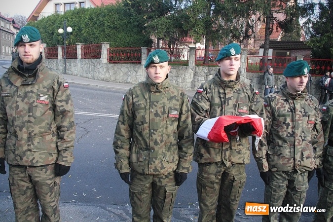 Zdjęcie w galerii na portalu naszwodzislaw.com: Narodowe Święto Niepodległości. Uroczystości w Wodzisławiu. FOTORELACJA  wiadomości z regionu