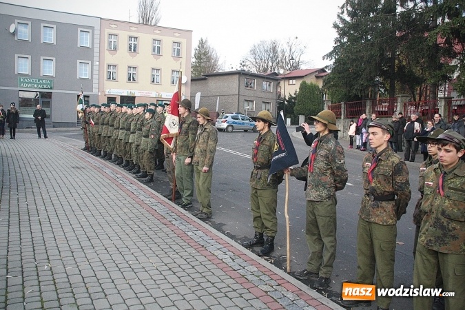 Zdjęcie w galerii na portalu naszwodzislaw.com: Narodowe Święto Niepodległości. Uroczystości w Wodzisławiu. FOTORELACJA  wiadomości z regionu