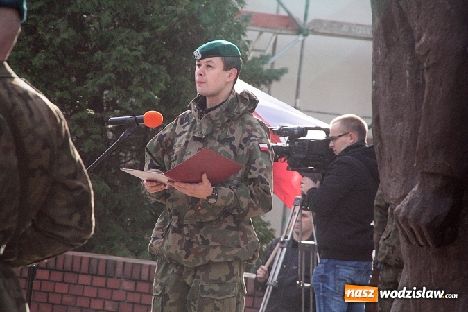 Zdjęcie w galerii na portalu naszwodzislaw.com: Narodowe Święto Niepodległości. Uroczystości w Wodzisławiu. FOTORELACJA  wiadomości z regionu