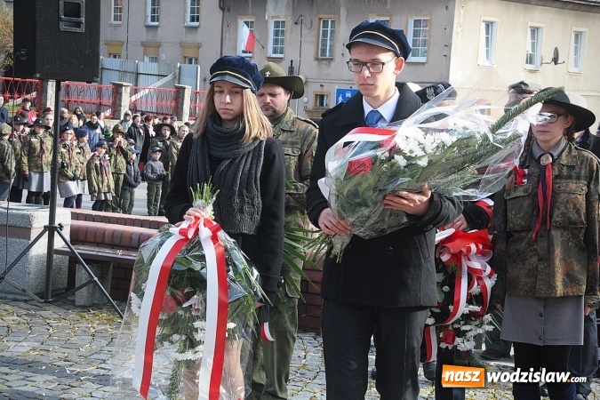 Zdjęcie w galerii na portalu naszwodzislaw.com: Narodowe Święto Niepodległości. Uroczystości w Wodzisławiu. FOTORELACJA  wiadomości z regionu