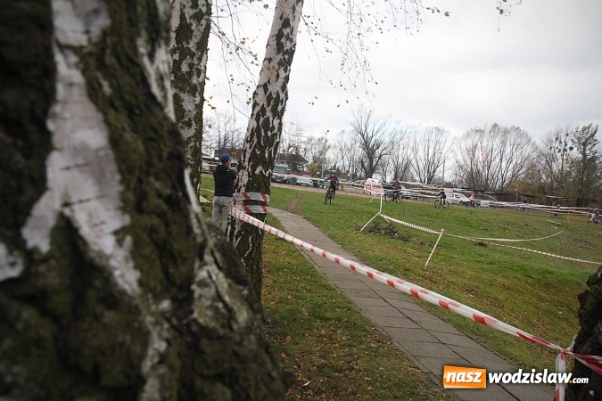 Zdjęcie w galerii na portalu naszwodzislaw.com:  Zawody sportowe na 11 listopada. Cykliści rywalizują w Rydułtowach  wiadomości z regionu