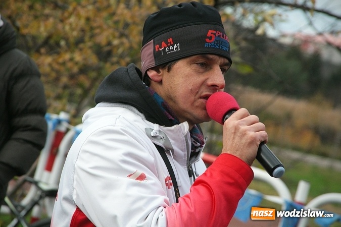 Zdjęcie w galerii na portalu naszwodzislaw.com:  Zawody sportowe na 11 listopada. Cykliści rywalizują w Rydułtowach  wiadomości z regionu