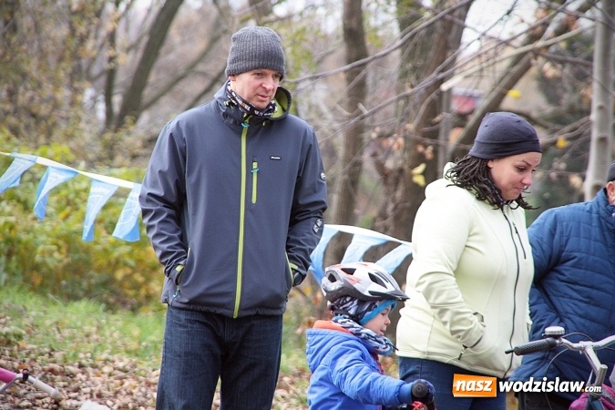 Zdjęcie w galerii na portalu naszwodzislaw.com:  Zawody sportowe na 11 listopada. Cykliści rywalizują w Rydułtowach  wiadomości z regionu