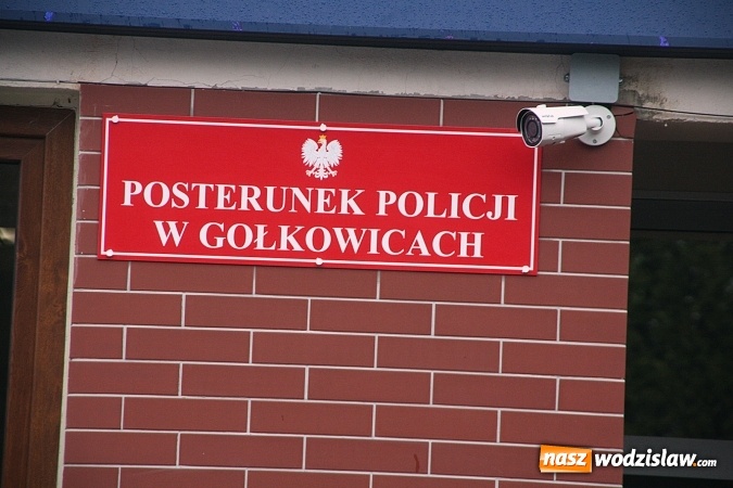 Zdjęcie w galerii na portalu naszwodzislaw.com: Mieszkańcy mogą czuć się bezpieczniej. W Gołkowicach otwarto komisariat policji  wiadomości z regionu