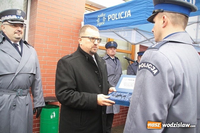 Zdjęcie w galerii na portalu naszwodzislaw.com: Mieszkańcy mogą czuć się bezpieczniej. W Gołkowicach otwarto komisariat policji  wiadomości z regionu