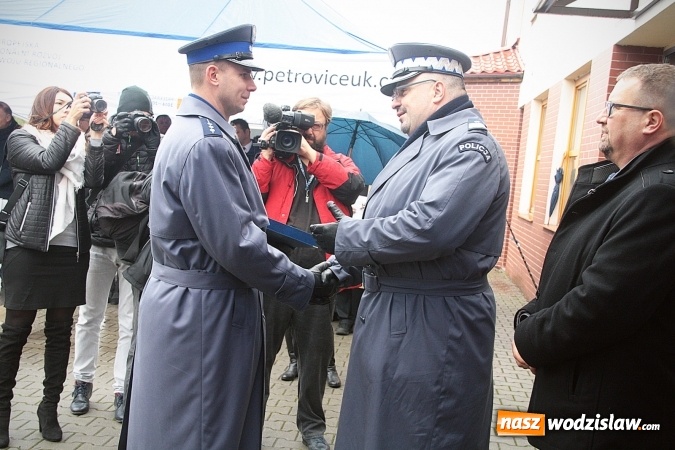 Zdjęcie w galerii na portalu naszwodzislaw.com: Mieszkańcy mogą czuć się bezpieczniej. W Gołkowicach otwarto komisariat policji  wiadomości z regionu