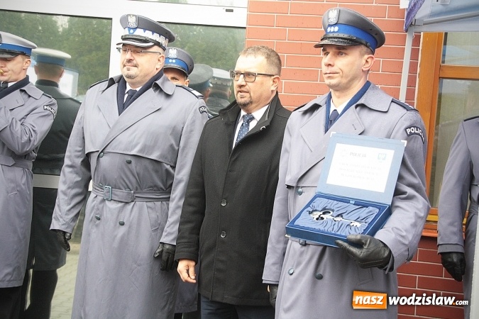 Zdjęcie w galerii na portalu naszwodzislaw.com: Mieszkańcy mogą czuć się bezpieczniej. W Gołkowicach otwarto komisariat policji  wiadomości z regionu