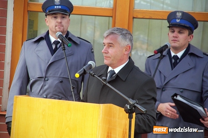 Zdjęcie w galerii na portalu naszwodzislaw.com: Mieszkańcy mogą czuć się bezpieczniej. W Gołkowicach otwarto komisariat policji  wiadomości z regionu