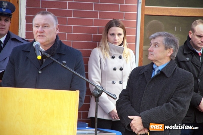 Zdjęcie w galerii na portalu naszwodzislaw.com: Mieszkańcy mogą czuć się bezpieczniej. W Gołkowicach otwarto komisariat policji  wiadomości z regionu