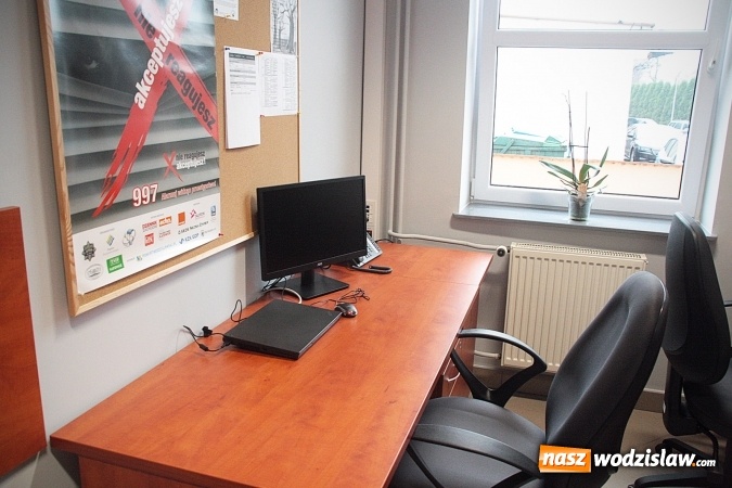 Zdjęcie w galerii na portalu naszwodzislaw.com: Mieszkańcy mogą czuć się bezpieczniej. W Gołkowicach otwarto komisariat policji  wiadomości z regionu