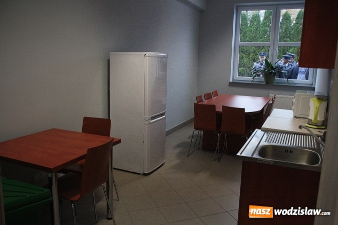 Zdjęcie w galerii na portalu naszwodzislaw.com: Mieszkańcy mogą czuć się bezpieczniej. W Gołkowicach otwarto komisariat policji  wiadomości z regionu