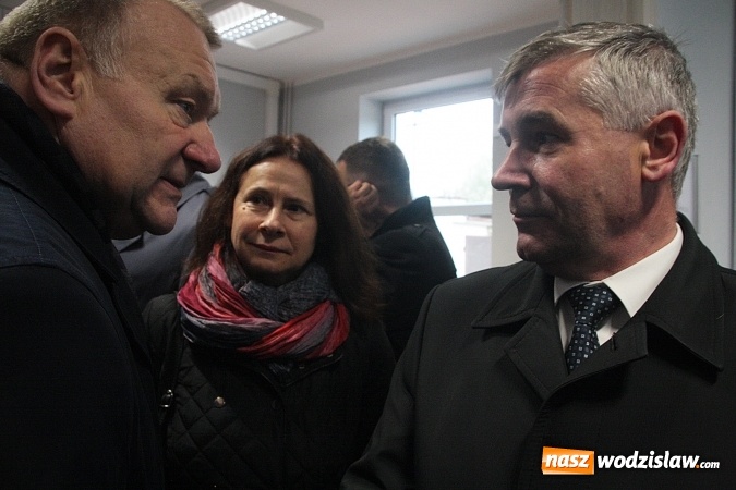 Zdjęcie w galerii na portalu naszwodzislaw.com: Mieszkańcy mogą czuć się bezpieczniej. W Gołkowicach otwarto komisariat policji  wiadomości z regionu