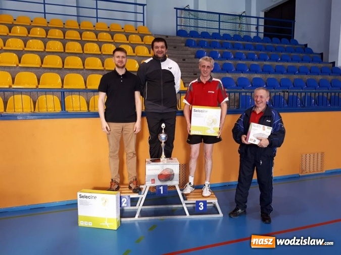 Zdjęcie w galerii na portalu naszwodzislaw.com: Turniej tenisa stołowego z okazji Święta Niepodległości  wiadomości z regionu