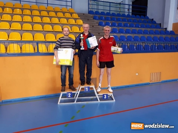 Zdjęcie w galerii na portalu naszwodzislaw.com: Turniej tenisa stołowego z okazji Święta Niepodległości  wiadomości z regionu