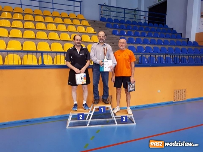 Zdjęcie w galerii na portalu naszwodzislaw.com: Turniej tenisa stołowego z okazji Święta Niepodległości  wiadomości z regionu
