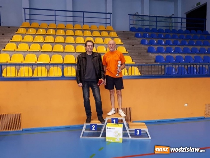 Zdjęcie w galerii na portalu naszwodzislaw.com: Turniej tenisa stołowego z okazji Święta Niepodległości  wiadomości z regionu