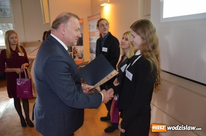 Zdjęcie w galerii na portalu naszwodzislaw.com: GameRoom czy krematorium, czyli pomysły młodych na biznes  wiadomości z regionu