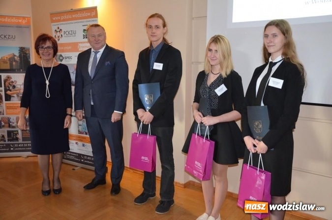 Zdjęcie w galerii na portalu naszwodzislaw.com: GameRoom czy krematorium, czyli pomysły młodych na biznes  wiadomości z regionu