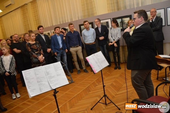 Zdjęcie w galerii na portalu naszwodzislaw.com: Miłosz Nosiadek zaprezentował swoje prace w radlińskim MOK-u  wiadomości z regionu