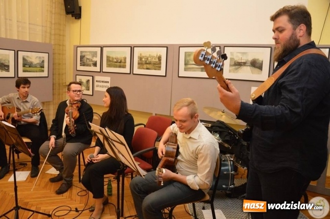 Zdjęcie w galerii na portalu naszwodzislaw.com: Miłosz Nosiadek zaprezentował swoje prace w radlińskim MOK-u  wiadomości z regionu