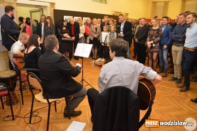 Zdjęcie w galerii na portalu naszwodzislaw.com: Miłosz Nosiadek zaprezentował swoje prace w radlińskim MOK-u  wiadomości z regionu