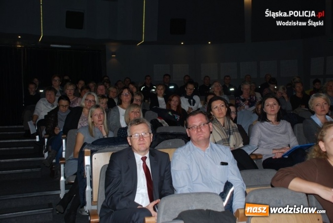 Zdjęcie w galerii na portalu naszwodzislaw.com: Porozmawiajmy o bezpieczeństwie - możesz mieć na nie wpływ. Za nami debata w WCK  wiadomości z regionu