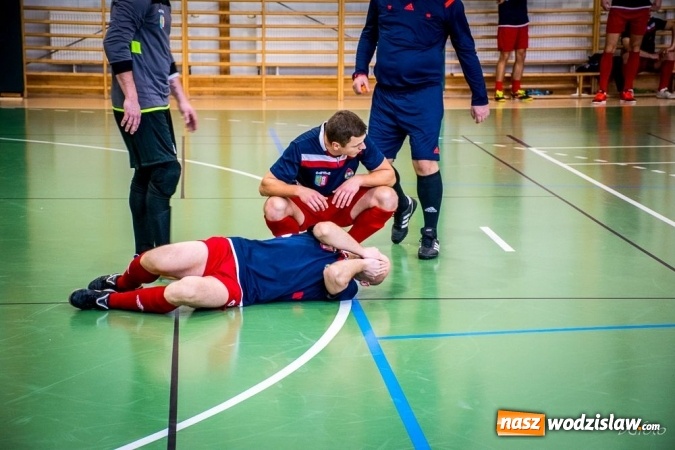 Zdjęcie w galerii na portalu naszwodzislaw.com: Wodzisławscy strażacy wicemistrzami Śląska w futsalu! wiadomości z regionu