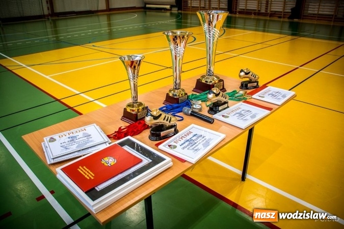 Zdjęcie w galerii na portalu naszwodzislaw.com: Wodzisławscy strażacy wicemistrzami Śląska w futsalu! wiadomości z regionu
