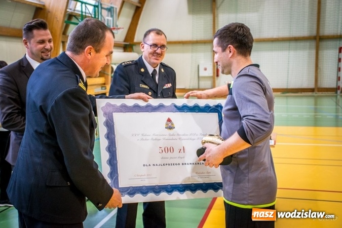 Zdjęcie w galerii na portalu naszwodzislaw.com: Wodzisławscy strażacy wicemistrzami Śląska w futsalu! wiadomości z regionu