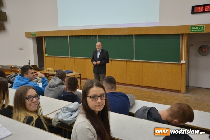 Zdjęcie w galerii na portalu naszwodzislaw.com: Młodzież z ZSP w Pszowie w Instytucie Matematyki na Uniwersytecie Śląskim w Katowicach  wiadomości z regionu