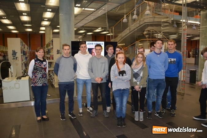 Zdjęcie w galerii na portalu naszwodzislaw.com: Młodzież z ZSP w Pszowie w Instytucie Matematyki na Uniwersytecie Śląskim w Katowicach  wiadomości z regionu