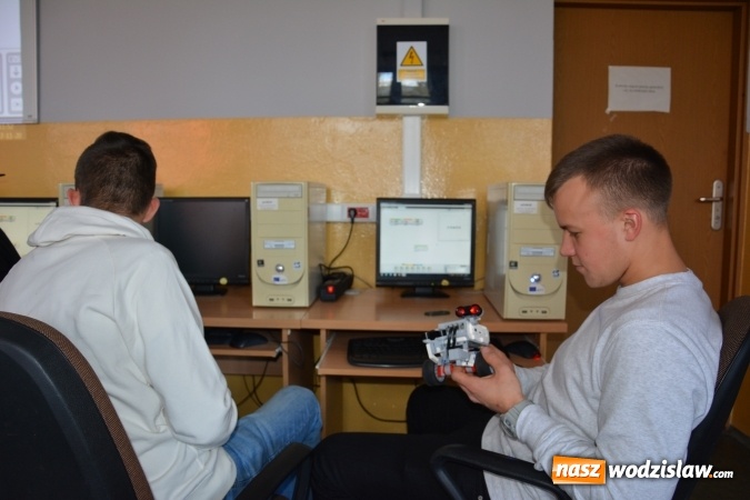 Zdjęcie w galerii na portalu naszwodzislaw.com: Młodzież z ZSP w Pszowie w Instytucie Matematyki na Uniwersytecie Śląskim w Katowicach  wiadomości z regionu