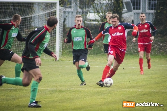 Zdjęcie w galerii na portalu naszwodzislaw.com: Porażka Naprzodu Zawada na zakończenie rundy jesiennej wiadomości z regionu