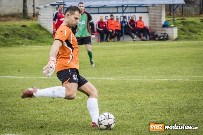Zdjęcie w galerii na portalu naszwodzislaw.com: Porażka Naprzodu Zawada na zakończenie rundy jesiennej wiadomości z regionu
