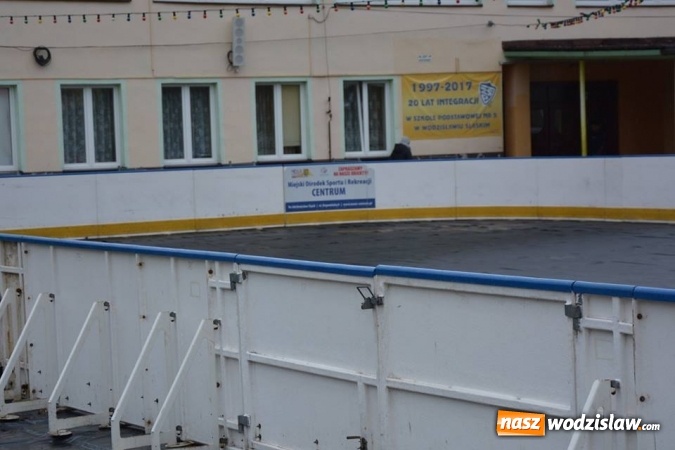 Zdjęcie w galerii na portalu naszwodzislaw.com: Lodowisko w Wodzisławiu Śląskim. Sezon rusza za kilka dni wiadomości z regionu