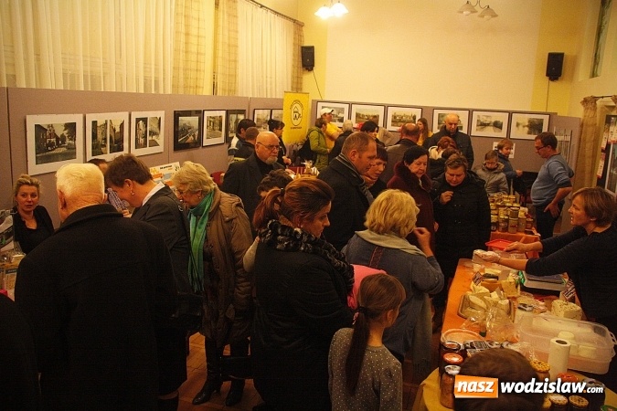 Zdjęcie w galerii na portalu naszwodzislaw.com: Jarmark Pszczeli cieszył się sporym zainteresowaniem  wiadomości z regionu