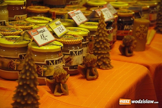 Zdjęcie w galerii na portalu naszwodzislaw.com: Jarmark Pszczeli cieszył się sporym zainteresowaniem  wiadomości z regionu