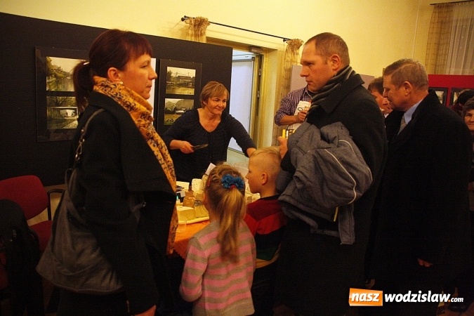 Zdjęcie w galerii na portalu naszwodzislaw.com: Jarmark Pszczeli cieszył się sporym zainteresowaniem  wiadomości z regionu