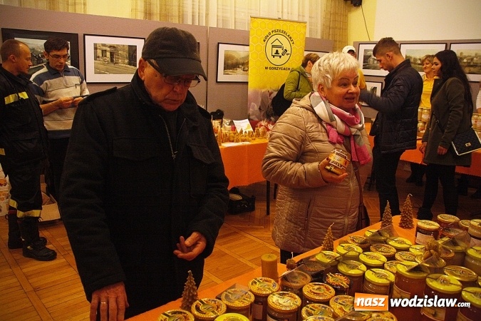 Zdjęcie w galerii na portalu naszwodzislaw.com: Jarmark Pszczeli cieszył się sporym zainteresowaniem  wiadomości z regionu