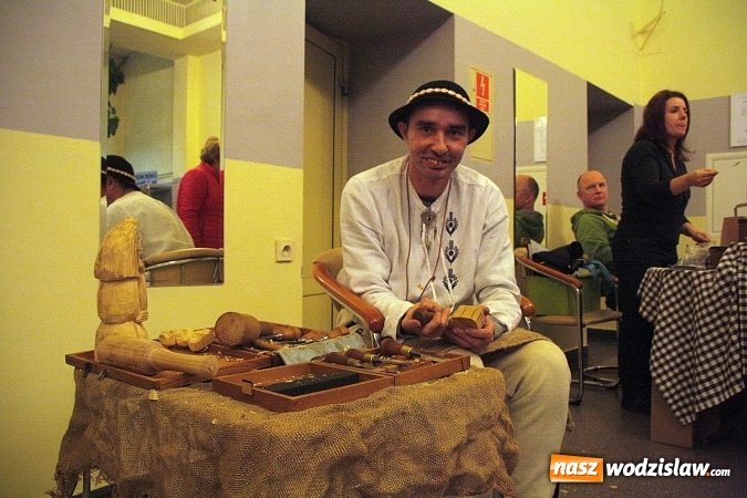 Zdjęcie w galerii na portalu naszwodzislaw.com: Jarmark Pszczeli cieszył się sporym zainteresowaniem  wiadomości z regionu