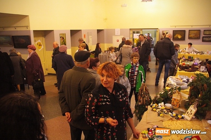 Zdjęcie w galerii na portalu naszwodzislaw.com: Jarmark Pszczeli cieszył się sporym zainteresowaniem  wiadomości z regionu