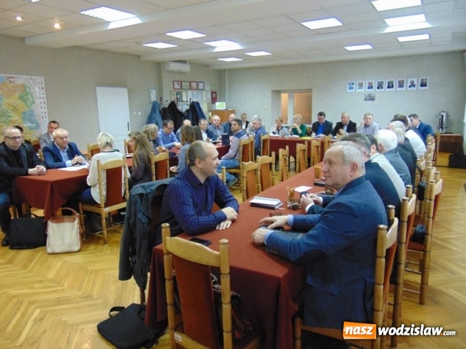 Zdjęcie w galerii na portalu naszwodzislaw.com: Nagrody indywidualne za osiągnięcia w dziedzinie sportu wręczone. W Godowie nagrodzili najlepszych  wiadomości z regionu