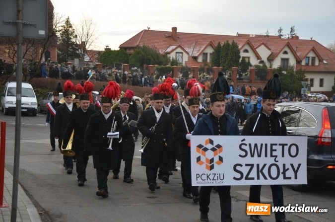 Zdjęcie w galerii na portalu naszwodzislaw.com: W PCKZiU otwarto nową siłownię na świeżym powietrzu wiadomości z regionu