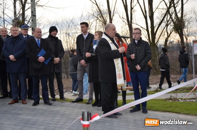 Zdjęcie w galerii na portalu naszwodzislaw.com: W PCKZiU otwarto nową siłownię na świeżym powietrzu wiadomości z regionu