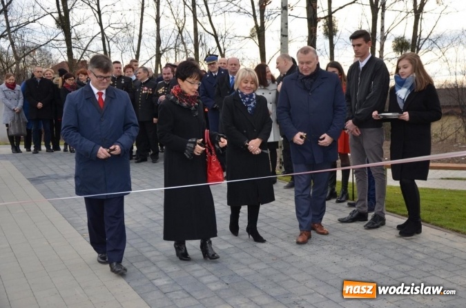 Zdjęcie w galerii na portalu naszwodzislaw.com: W PCKZiU otwarto nową siłownię na świeżym powietrzu wiadomości z regionu