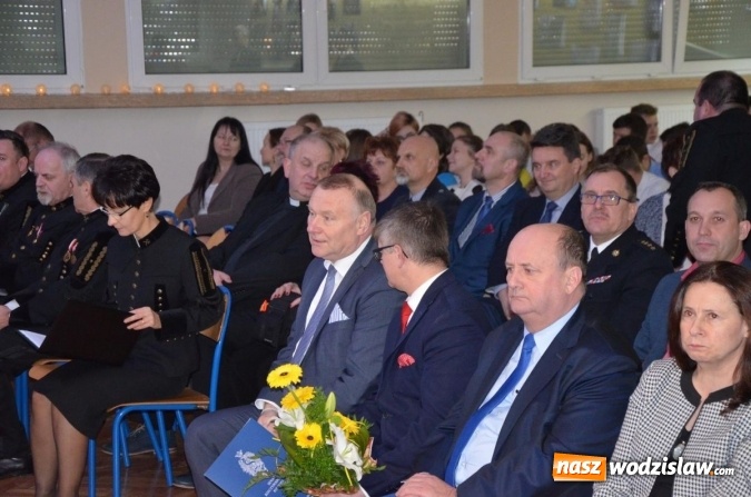 Zdjęcie w galerii na portalu naszwodzislaw.com: W PCKZiU otwarto nową siłownię na świeżym powietrzu wiadomości z regionu