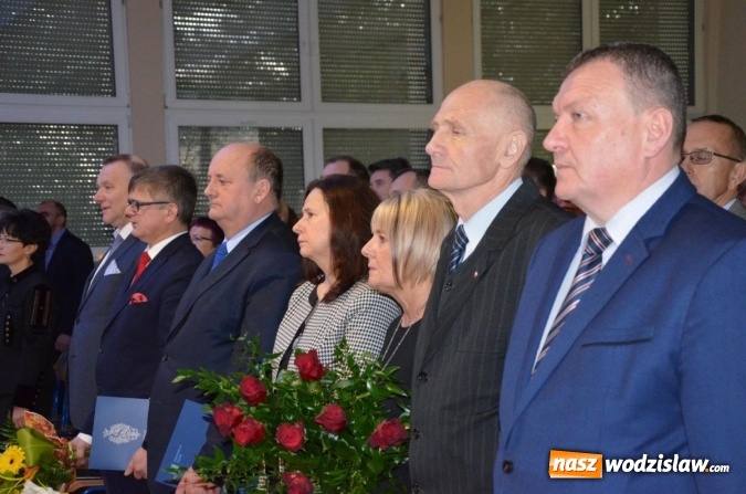 Zdjęcie w galerii na portalu naszwodzislaw.com: W PCKZiU otwarto nową siłownię na świeżym powietrzu wiadomości z regionu