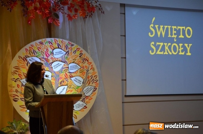 Zdjęcie w galerii na portalu naszwodzislaw.com: W PCKZiU otwarto nową siłownię na świeżym powietrzu wiadomości z regionu