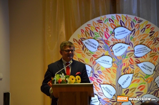 Zdjęcie w galerii na portalu naszwodzislaw.com: W PCKZiU otwarto nową siłownię na świeżym powietrzu wiadomości z regionu