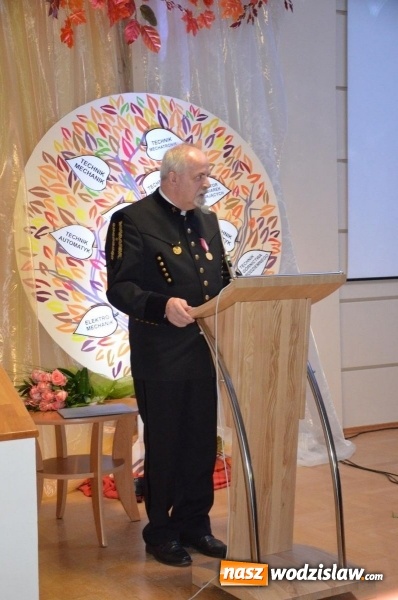 Zdjęcie w galerii na portalu naszwodzislaw.com: W PCKZiU otwarto nową siłownię na świeżym powietrzu wiadomości z regionu